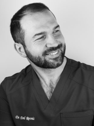 coslada https://www.revidentdentalcenter.com/wp-content/uploads/2021/04/coslada-320x427.jpg