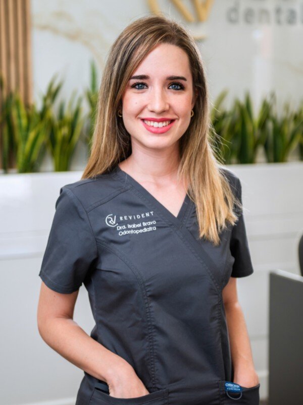 https://www.revidentdentalcenter.com/wp-content/uploads/2023/07/isabel-revident.jpg